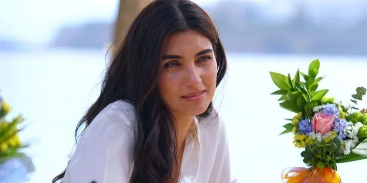 ¡Se están discutiendo dos nombres de bombas para la nueva serie de Tuba Büyüküstün!