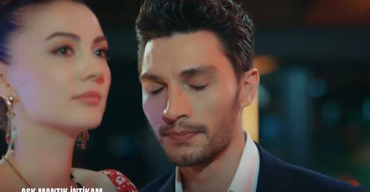 ¡Sorpresa de guitarra de Burcu Özberk en la serie Aşk Mantık İntikam!