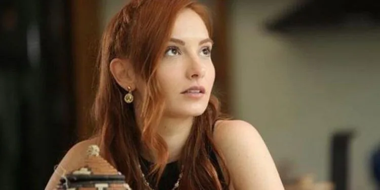 ¿Quién es Başak Gümülcinelioğlu? De dónde es – Altura – Edad – Serie de TV – Familia