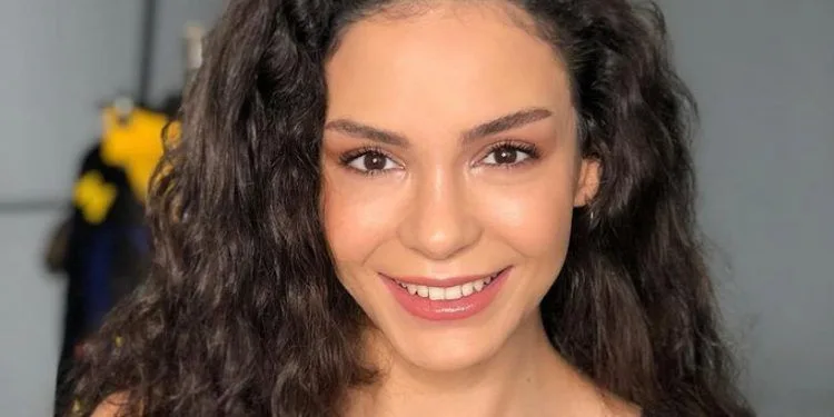¡Nueva coprotagonista de Ebru Şahin en la serie Destan!