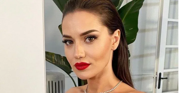 ¡Una nueva decisión que obligará a Fahriye Evcen, el Akça Hatun de la serie Alp Arslan!