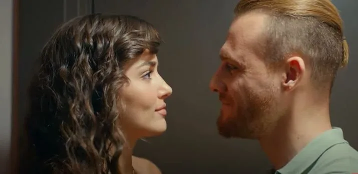 ¡Se ha anunciado la nueva dirección de Kerem Bürsin! ¿Y Hande Ercel?