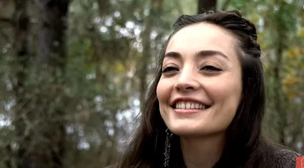 ¿Quién es Zeynep Tuğçe Bayat? De dónde es – Altura – Edad – Serie de TV – Familia
