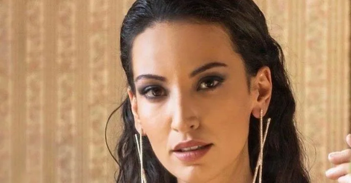 ¡Cemre Melis Çınar dejó su huella en el último período con 3 series importantes!