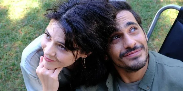 ¡La decisión final de la serie TRT 1 fue un gran golpe para Pelin Abay y Caner Şahin!