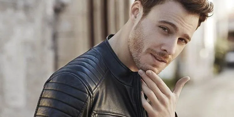 ¡La novela de asesinatos del famoso autor será una película! ¡Kerem Bürsin asumirá el papel principal!
