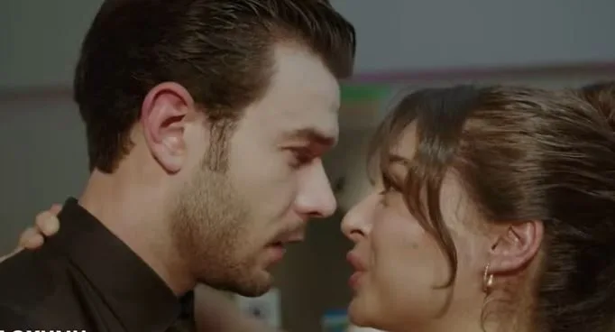 ¡Cemre Baysel y Aytaç Şaşmaz se conocieron en el set y se enamoraron el uno del otro!
