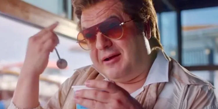 ¡Las discusiones sobre el comercial ‘Zeki Müren’ de Çağlar Çorumlu están creciendo!
