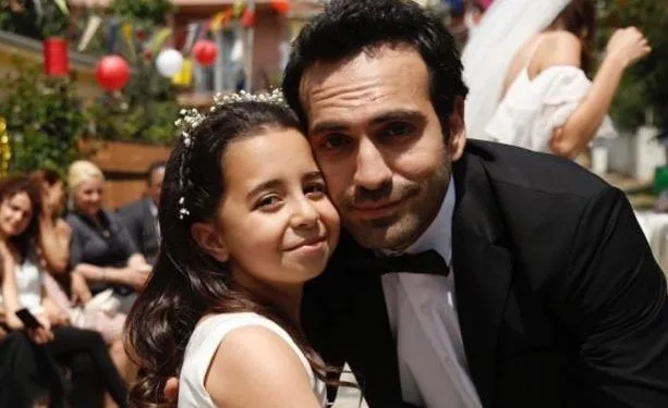 Después de la serie de televisión Kızım, ¡Buğra Gülsoy vuelve a desempeñar el mismo papel en la nueva serie!