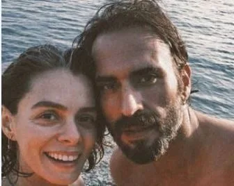 ¡Han surgido las fotos de la boda de Özge Özpirinçci y Burak Yamantürk!