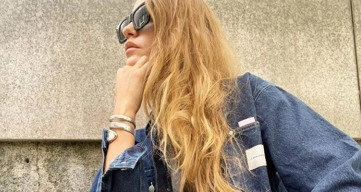 Serenay Sarıkaya, quien está en Adana para el rodaje de la serie, ¡está en la agenda con sus poses en las redes sociales! ..