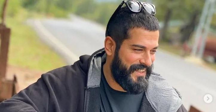 ¡Burak Özçivit está comenzando un nuevo proyecto!