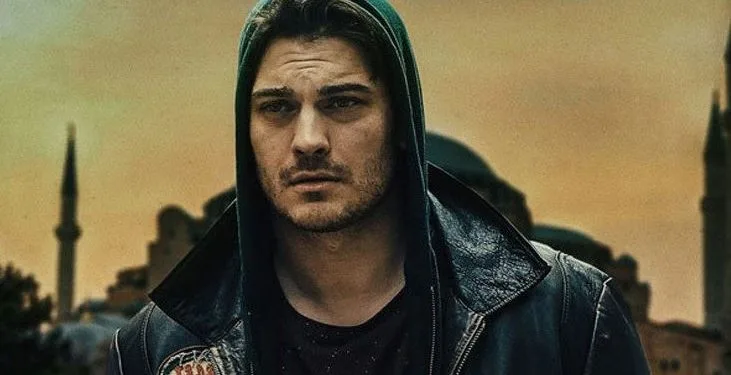 ¡”Yalı Çapkını” de Çağatay Ulusoy en tv8 está en la agenda con un récord!