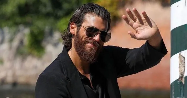 ¿Can Yaman está experimentando un nuevo amor en Italia?