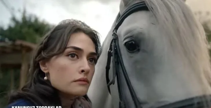 ¡Esra Bilgiç tomó una decisión muy importante con respecto a su vida educativa!