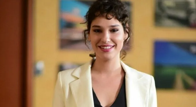 ¿Quién es Eylül Su Sapan? De dónde es – Altura – Edad – Serie de TV – Familia