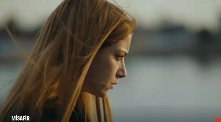 ¡Las críticas llegaron a Hazal Kaya en la nueva serie de televisión Misafir!