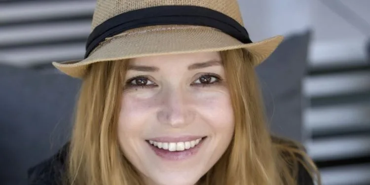 ¡El ‘Selen’ de Selma Ergeç en Camdaki Kız se siente arrepentido por no ser médico!