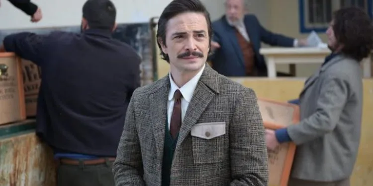 ¡El famoso actor Ahmet Kural se enamoró en Chipre, donde estuvo para el rodaje de la serie!