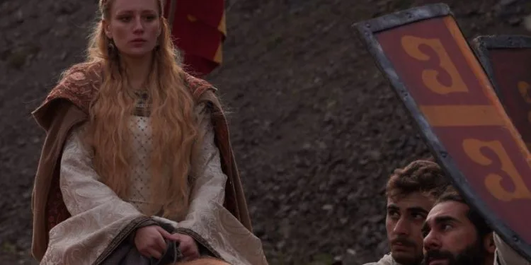 ¡Gizem Karaca hizo un gran regreso a la serie con la oportunidad de revivir una personalidad histórica!