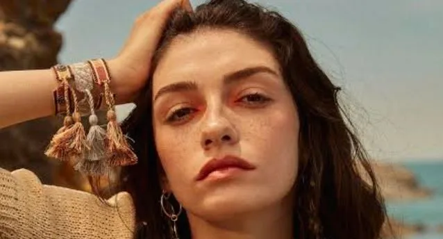 Hazar Ergüçlü, que está entusiasmada con su nueva serie Saklı, ¡quiere ser madre!