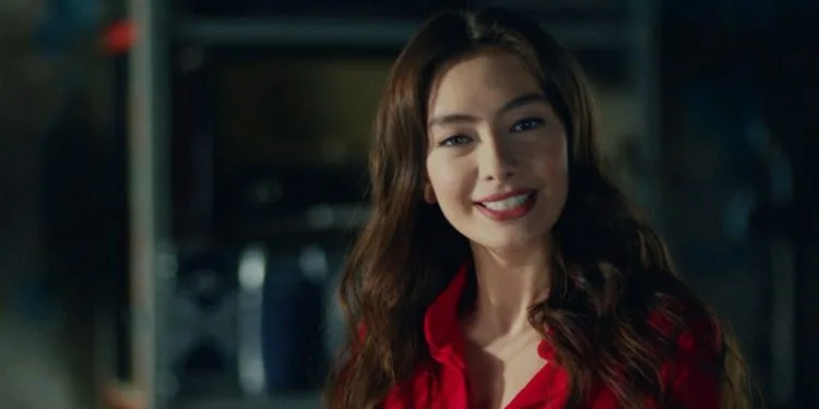 ¡Neslihan Atagül estuvo en la agenda una vez más con su serie de televisión publicada hace años!