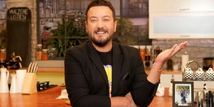 ¡Onur Büyüktopçu, Koray de Kiralık Aşk, no compromete la calidad y el estilo!