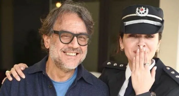 Birce Akalay se ha convertido en policía para su nuevo drama, ¡tiene una misión muy especial!