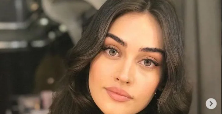 ¡El parecido con el hermano de Esra Bilgiç, Gülfem de Kanunsuz Topraklar, fue muy sorprendente!