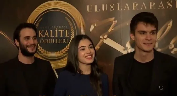 ¡Kaan Sevi, Lizge Cömert y Eren Ören dieron el mayor secreto de la serie Kardeşlerim!