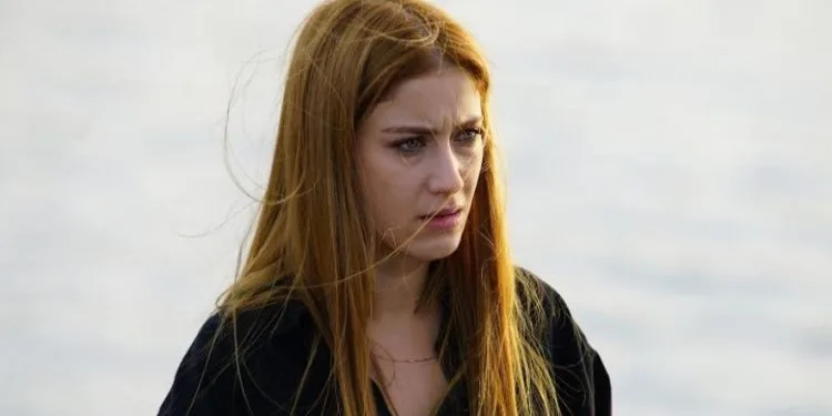 ¡La confesión de Hazal Kaya coincide con el final de la serie Misafir!