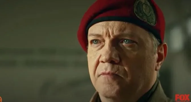 Después de la serie Savaşçı, ¡Murat Serezli regresa a la pantalla en un formato muy diferente!