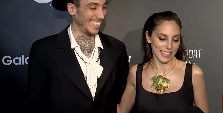 ¡Las armonías de la pareja Öykü Karayel y Can Bonomo son maravillosas e irradian felicidad!