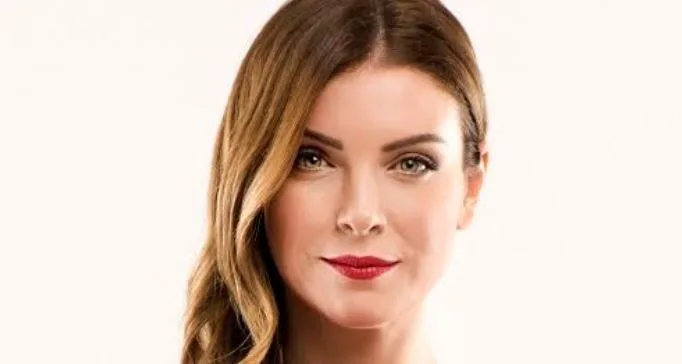 El nuevo proyecto de Özge Özberk está en camino, ¡sus fans quedarán impresionados!