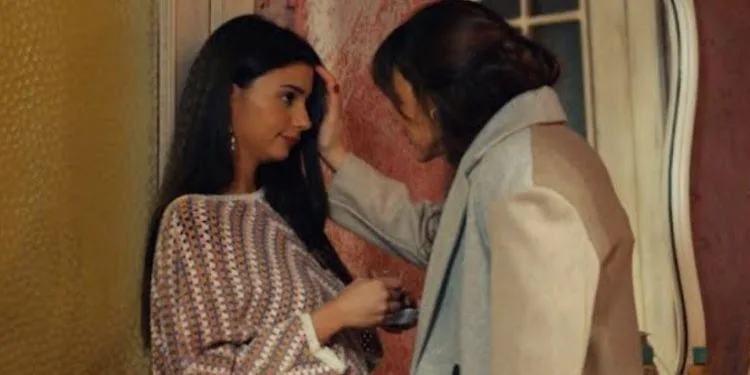 ¡La felicidad de la serie Üç Kuruş de Nursel Köse y Aslıhan Malbora!