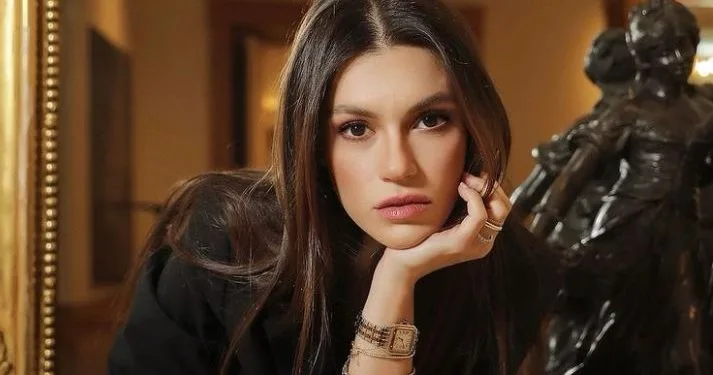 ¡Una sorprendente confesión de Yüsra Geyik, Melisa de Camdaki Kız!