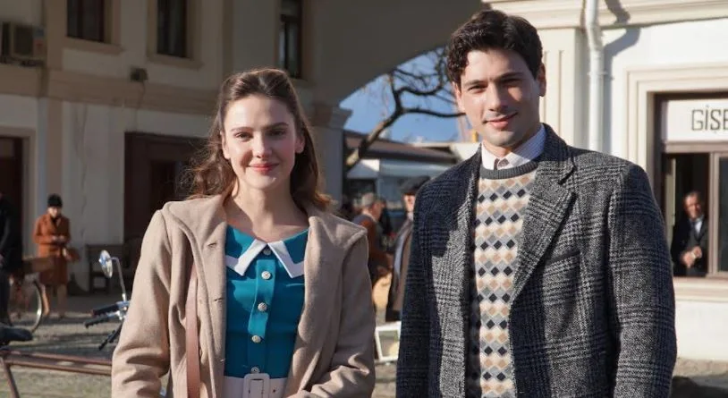 ¡Después de Alp Navruz, Kubilay Aka y Burak Deniz, Alina Boz volvió a encontrar una pareja muy efectiva!