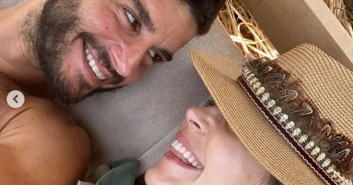 Yıldız Çagri Atiksoy, su amante, le dio la lección de su vida a Berk Oktay, ¡el papel principal de Yasak Elma!