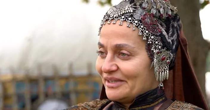 ¡Didem Balçın logró primero en Diriliş Ertuğrul y luego en Kuruluş Osman!