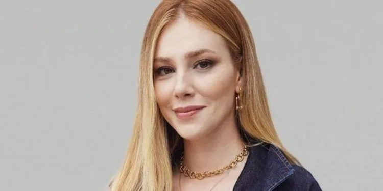 ¡Reprimenda de Elçin Sangu a sus fans locales!