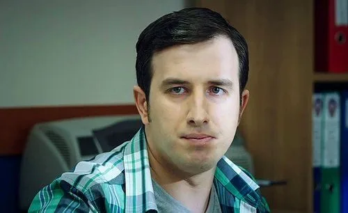 ¡Fatih Artman, el Çınar de Menajerimi Ara, se reúne con un nuevo proyecto!