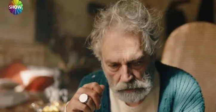 ¡La maestra actriz, que participó en la serie de televisión Baba protagonizada por Haluk Bilginer, llevó la serie un paso más allá!