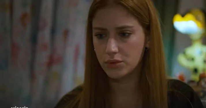 ¡Confesión sincera de Hazal Kaya! ¿Ves con qué están más molestos sus amigos?