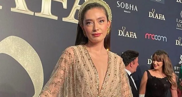 ¡La pasión verde de la famosa actriz Neslihan Atagül fue deslumbrante!..