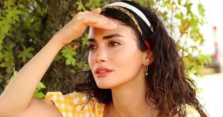 ¡Que escuchen los productores! Özge Yağız, quien participó en la serie Baba, ¡en realidad está buscando un papel inverso!