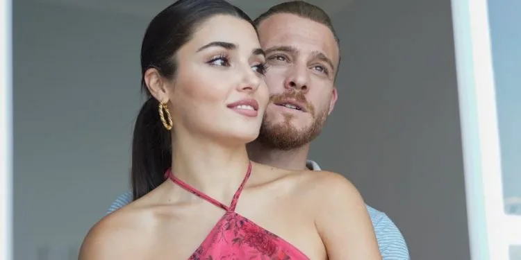 ¡Hande Erçel y Kerem Bürsin, que se convirtieron en estrellas con Sen Çal Kapımı, están de camino a Italia!