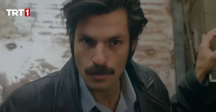 ¡Las calificaciones de la serie de televisión «Kıbrıs Zafere Doğru», protagonizada por Serkan Çayoğlu, han disminuido!