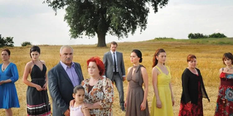 ¡Buenas noticias de la inolvidable serie Yaprak Dökümü!