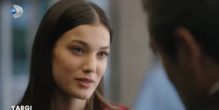 ¡No le dijeron a Pınar Deniz la verdad que todo el mundo sabe en la serie de Yargı!