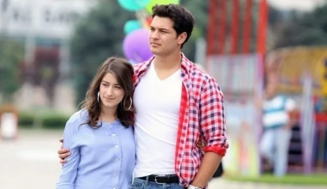 ¡Hazal Kaya y Ceyda Ateş se juntaron con sus hijos años después de Adını Feriha Koydum!